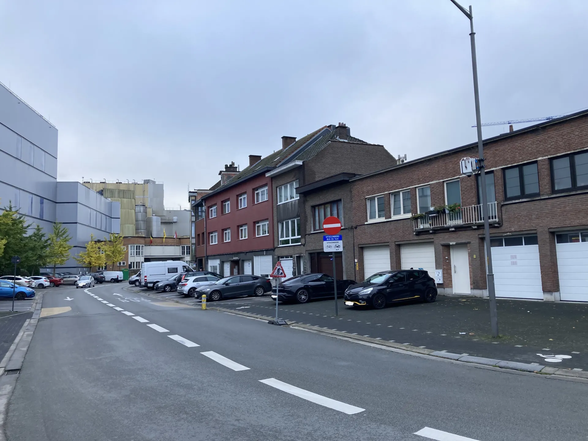Verplaatsbare aluminium cameramast 3 meter 90mm met vrijstaand tegelframe - Dekker Cameramasten Verplaatsbare aluminium cameramast 3 meter 90mm met vrijstaand tegelframe - Dekker Cameramasten